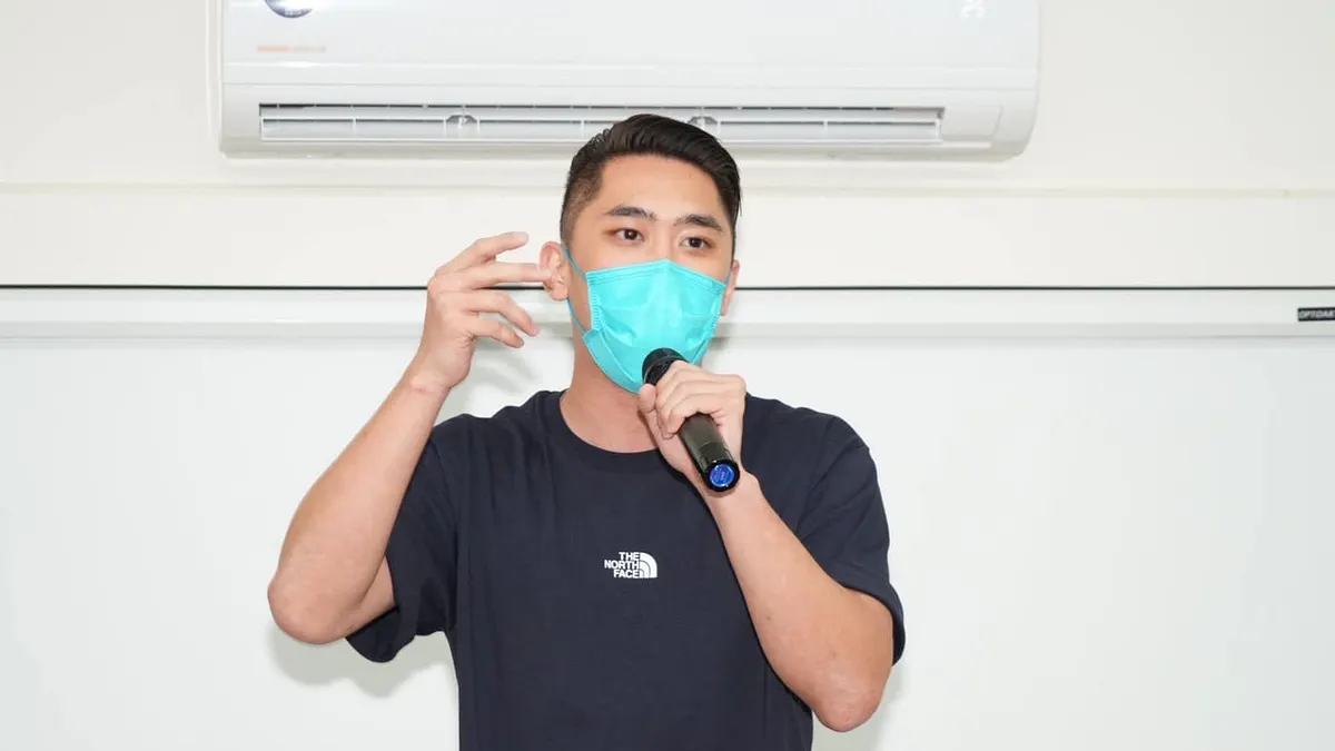 針對恩恩案錄音檔事件,民眾黨新莊市議員參選人陳世軒(見圖)再度對民進黨議員參選人卓冠廷提出質疑。(取自陳世軒臉書)