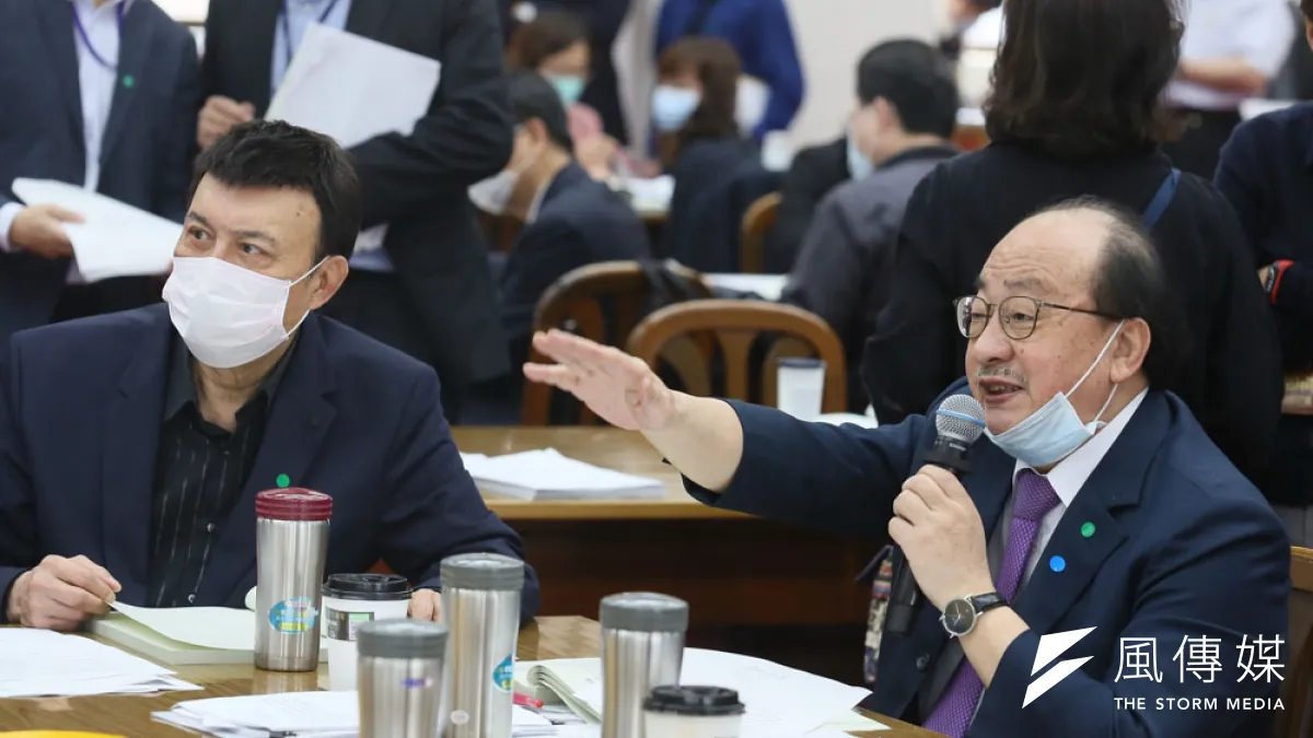 柯建銘(右)認為《國民參與刑事審判法》草案已走完朝野協商程序,能談的都談了。(柯承惠攝)