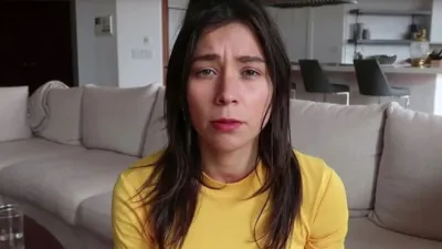 羅瓦娜在YouTube上一段長為33分鐘的道歉影片中說:「很遺憾你們意識到我最近的飲食習慣發生了變化,而且出於健康原因,我不得不吃那些食物。」(BBC中文網)