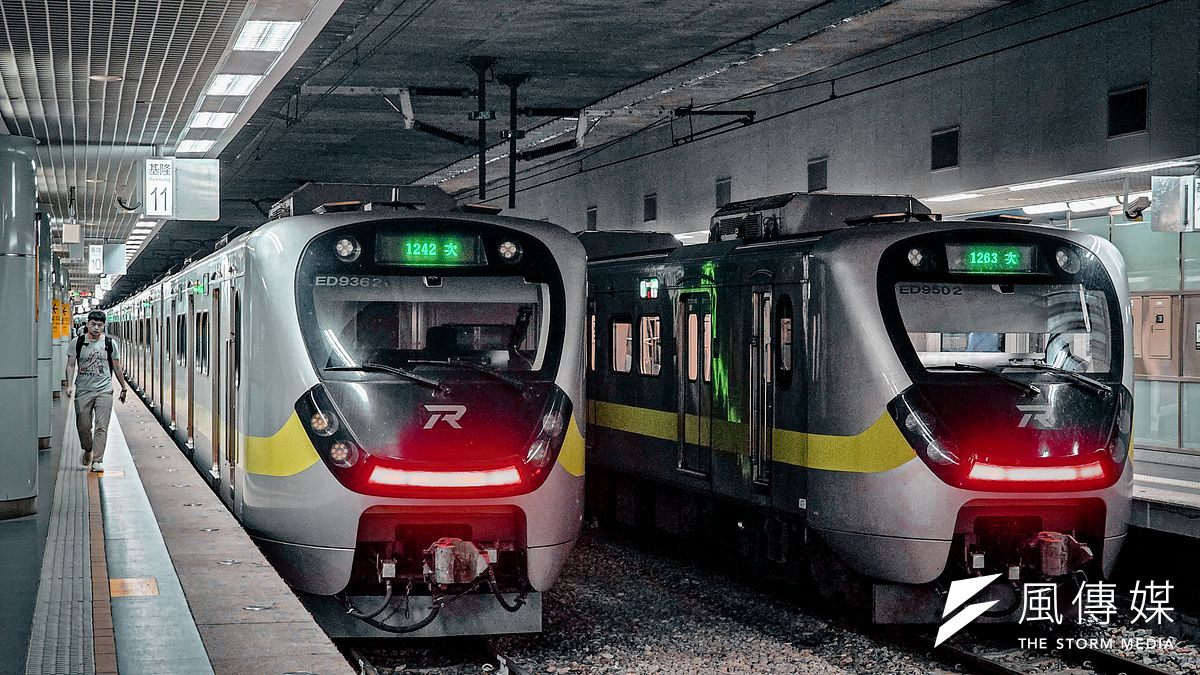 交通部政務次長の伍勝園は本日(7日)、立法院交通委員会において、行政院が台湾鉄道の運賃値上げ案を正式に承認し、2025年6月23日から実施予定であると述べた。(資料写真/洪煜勛撮影) 交通部政務次長の伍勝園は本日(7日)、立法院交通委員会において、行政院が台湾鉄道の運賃値上げ案を正式に承認し、2025年6月23日から実施予定であると述べた。(資料写真/洪煜勛撮影)