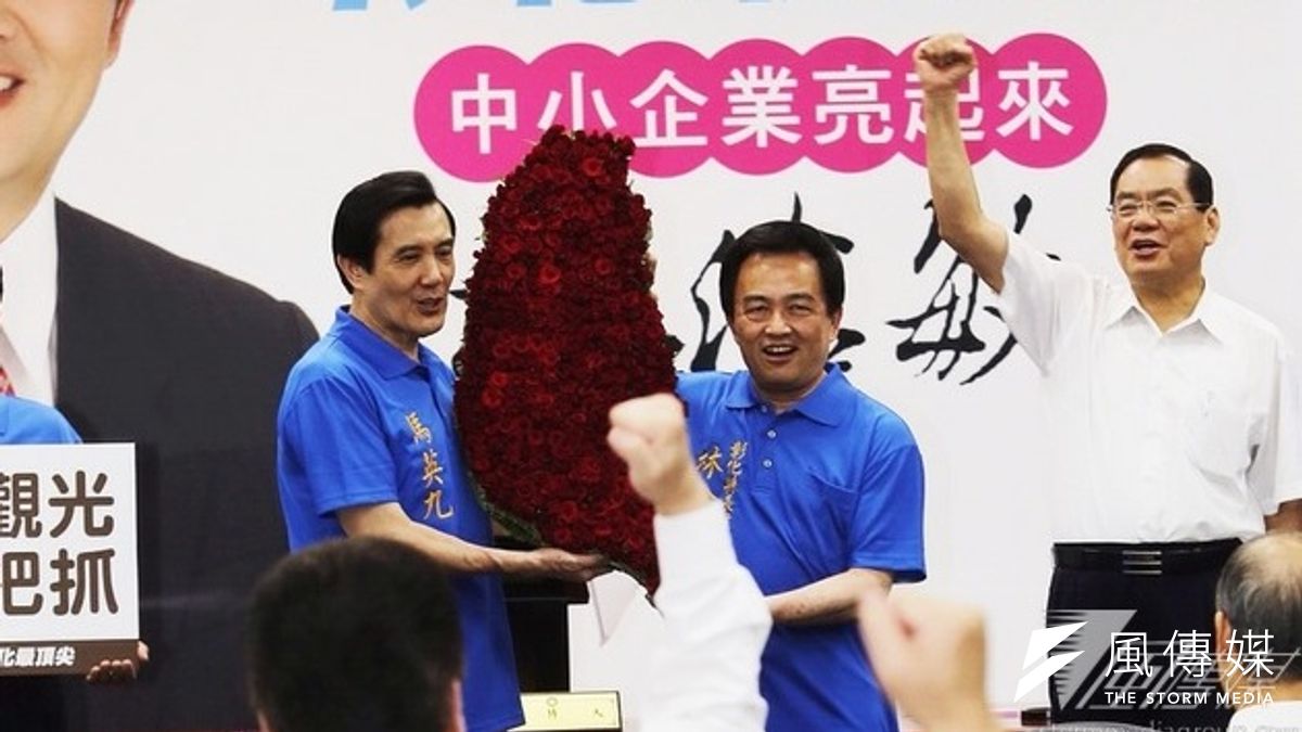 國民黨彰化縣長參選人林滄敏在國民黨中常會上造勢,馬英九力挺。(林韶安攝) 國民黨彰化縣長參選人林滄敏在國民黨中常會上造勢,馬英九力挺。(林韶安攝)