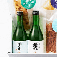 AKOMEYA TOKYOは年末年始に向け、「感謝を贈る手土産」特集を展開。新商品「こふろしき」を含む多彩なギフトを発表した。(写真/AKOMEYA TOKYO提供) AKOMEYA TOKYOは年末年始に向け、「感謝を贈る手土産」特集を展開。新商品「こふろしき」を含む多彩なギフトを発表した。(写真/AKOMEYA TOKYO提供)