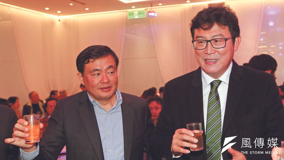 「令人感到有意思的是,在姚確定出線之後,洪耀福哪壺不開開哪壺,竟反常地以國家領袖邱吉爾來比擬只是地方選舉的姚文智。如果洪不是歷史太爛,那就是別有居心。」(資料照,郭晉瑋攝) 「令人感到有意思的是,在姚確定出線之後,洪耀福哪壺不開開哪壺,竟反常地以國家領袖邱吉爾來比擬只是地方選舉的姚文智。如果洪不是歷史太爛,那就是別有居心。」(資料照,郭晉瑋攝)