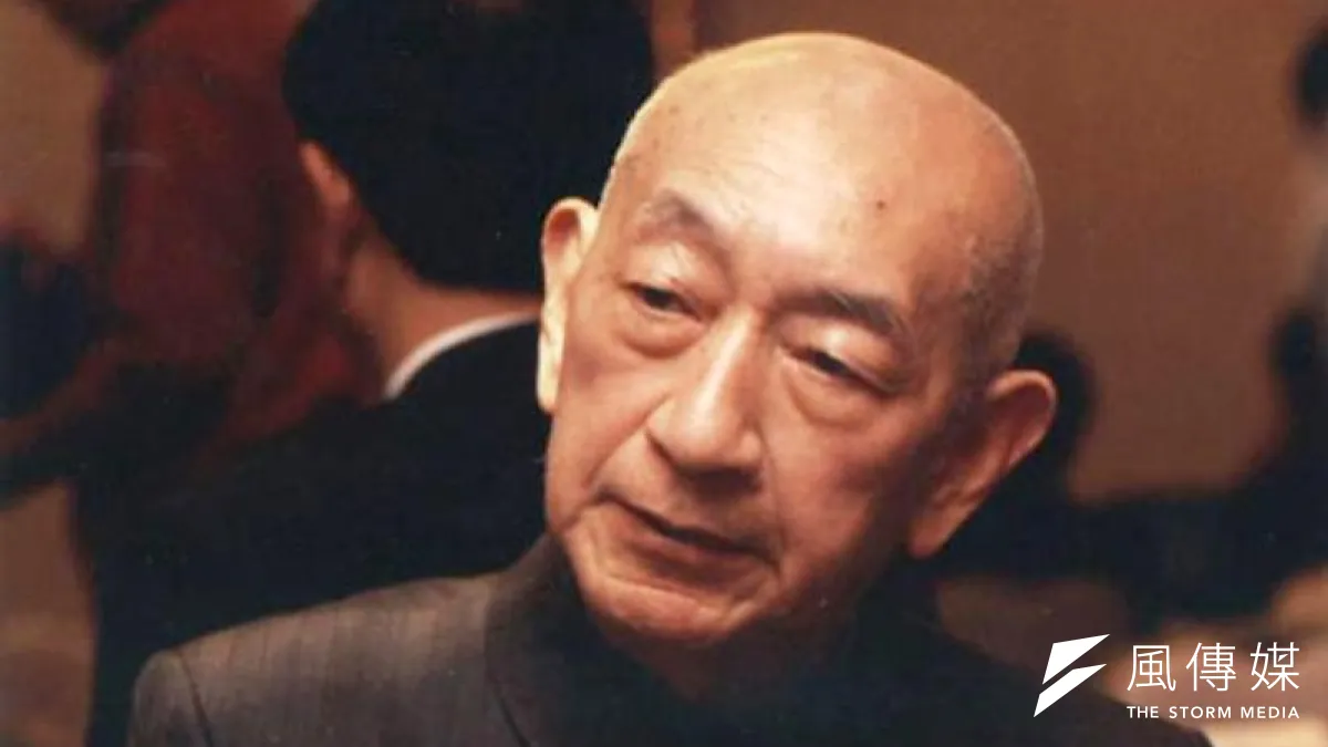 吳清源。