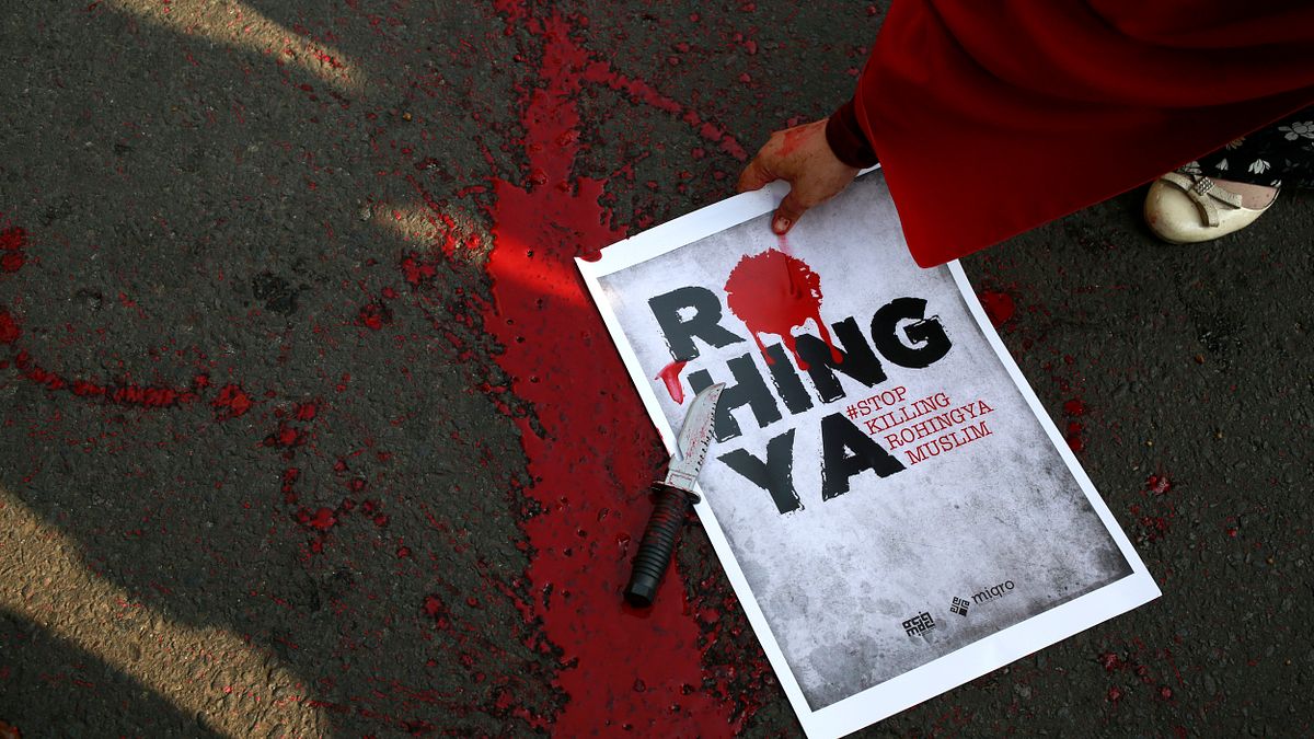 印尼民眾發起抗議,聲援緬甸羅興亞人。(美聯社) 印尼民眾發起抗議,聲援緬甸羅興亞人。(美聯社)