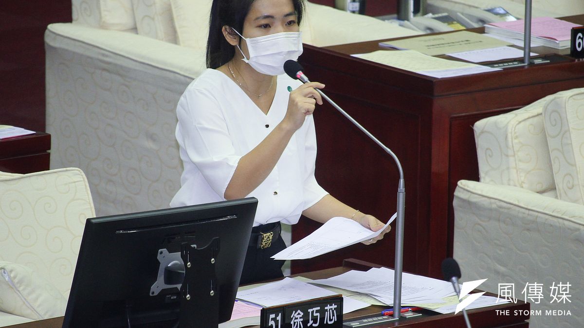 20200416-台北市議員徐巧芯出席市議會發言。 (蔡親傑攝) 20200416-台北市議員徐巧芯出席市議會發言。 (蔡親傑攝)