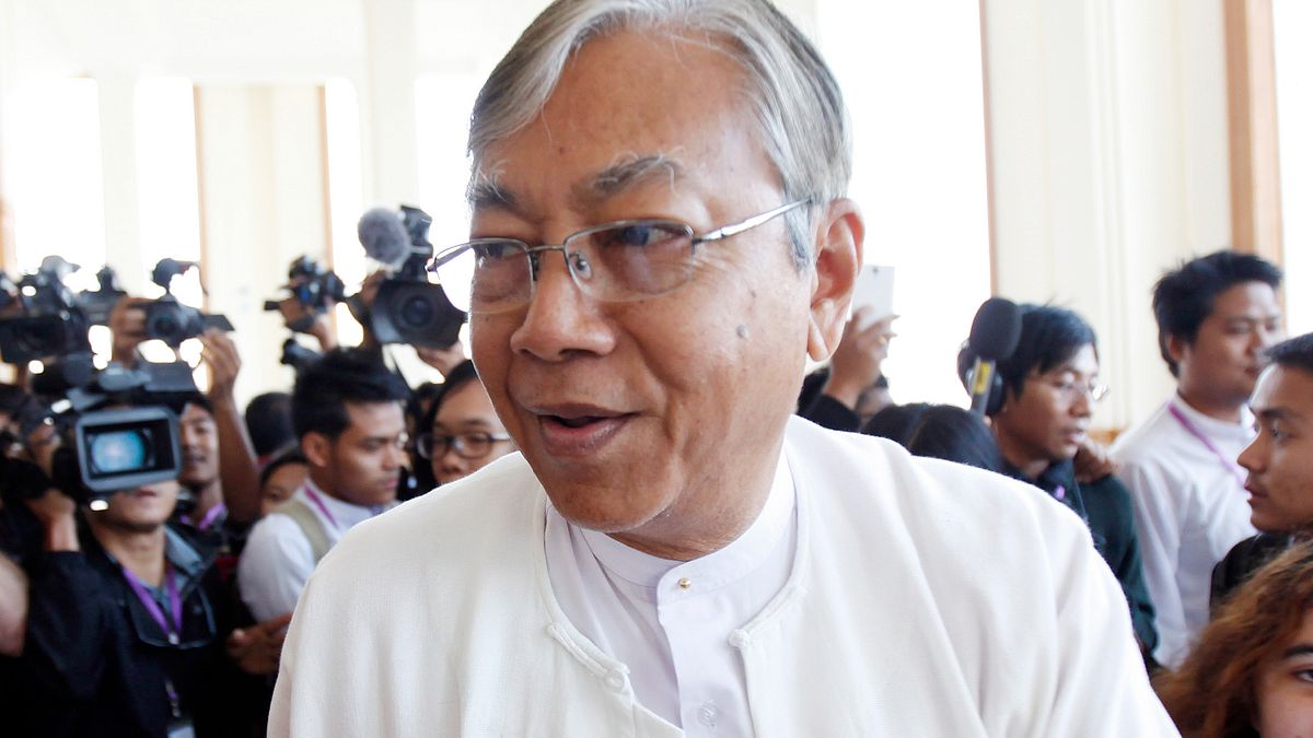 翁山蘇姬的親密盟友碇喬(Htin Kyaw)今天成功當選緬甸50年來第1位民選總統。(美聯社) 翁山蘇姬的親密盟友碇喬(Htin Kyaw)今天成功當選緬甸50年來第1位民選總統。(美聯社)