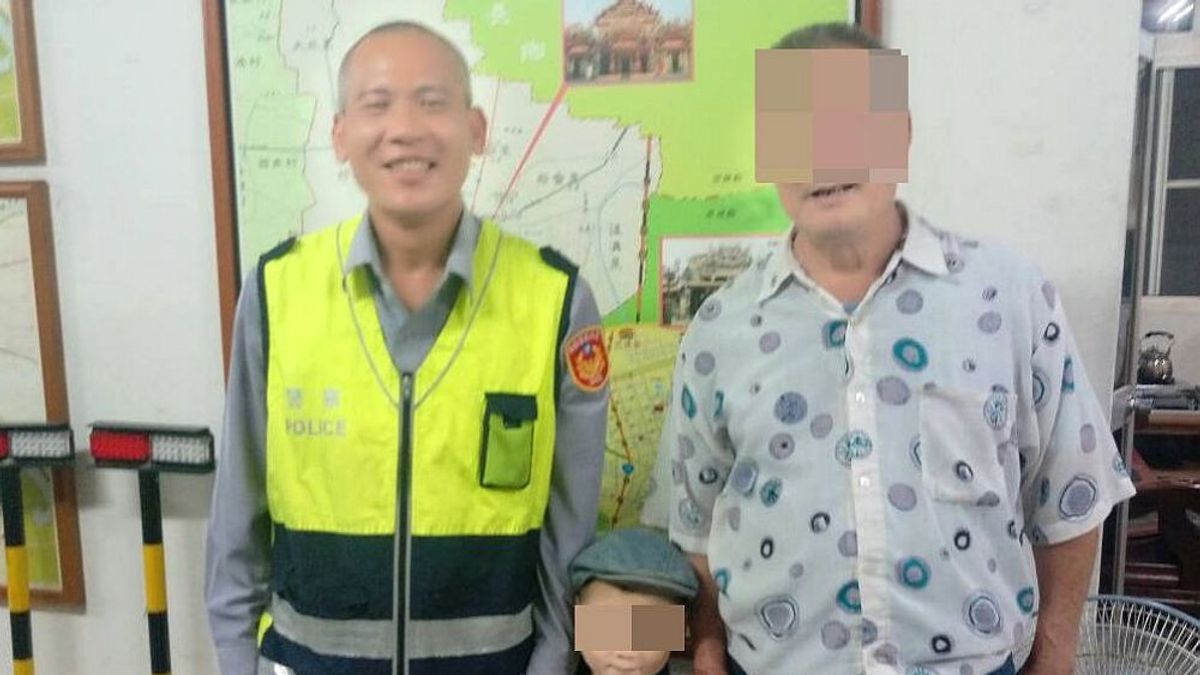 3歲童看熱鬧走失 北港警動員助尋親 3歲童看熱鬧走失 北港警動員助尋親