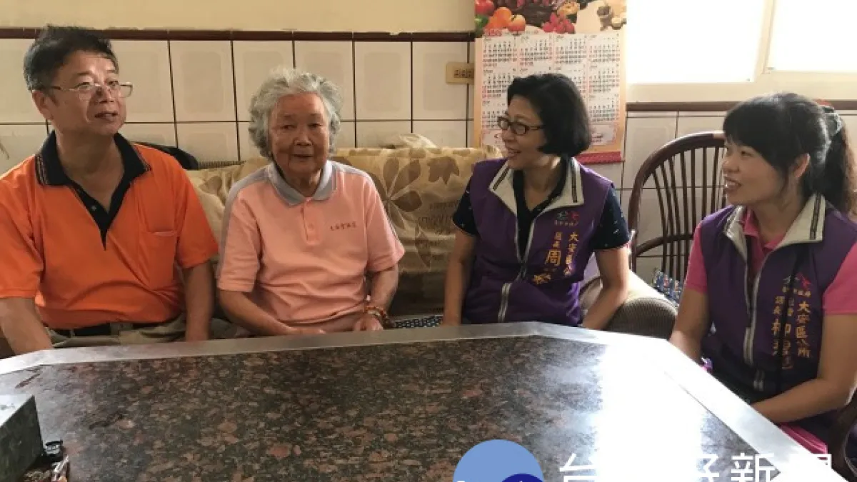 顏陳娥阿嬤好學不倦 兒子為伺候讀同班成談美談