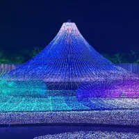 名古屋商科大が4月開講PreMBAの最終出願受付を開始し、最大128万円の教育訓練給付金対象として社会人の学び直しを支援する。(写真/なばなの里イルミネーション公式サイト提供) 名古屋商科大が4月開講PreMBAの最終出願受付を開始し、最大128万円の教育訓練給付金対象として社会人の学び直しを支援する。(写真/なばなの里イルミネーション公式サイト提供)