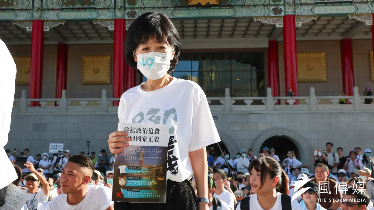 柯文哲太太陳佩琪出席民眾黨「司法改革,公民走讀」活動。(顏麟宇攝)