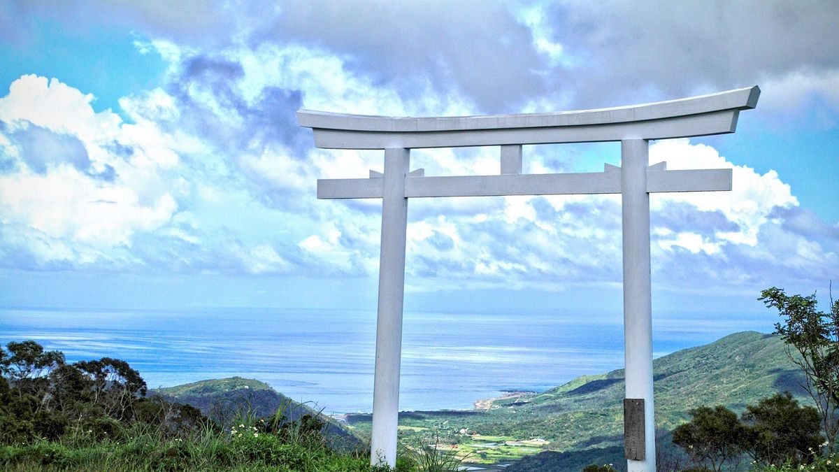 誰說想看鳥居跟神社一定要去日本?台灣也有啊。(圖/台東機車日誌@facebook) 誰說想看鳥居跟神社一定要去日本?台灣也有啊。(圖/台東機車日誌@facebook)