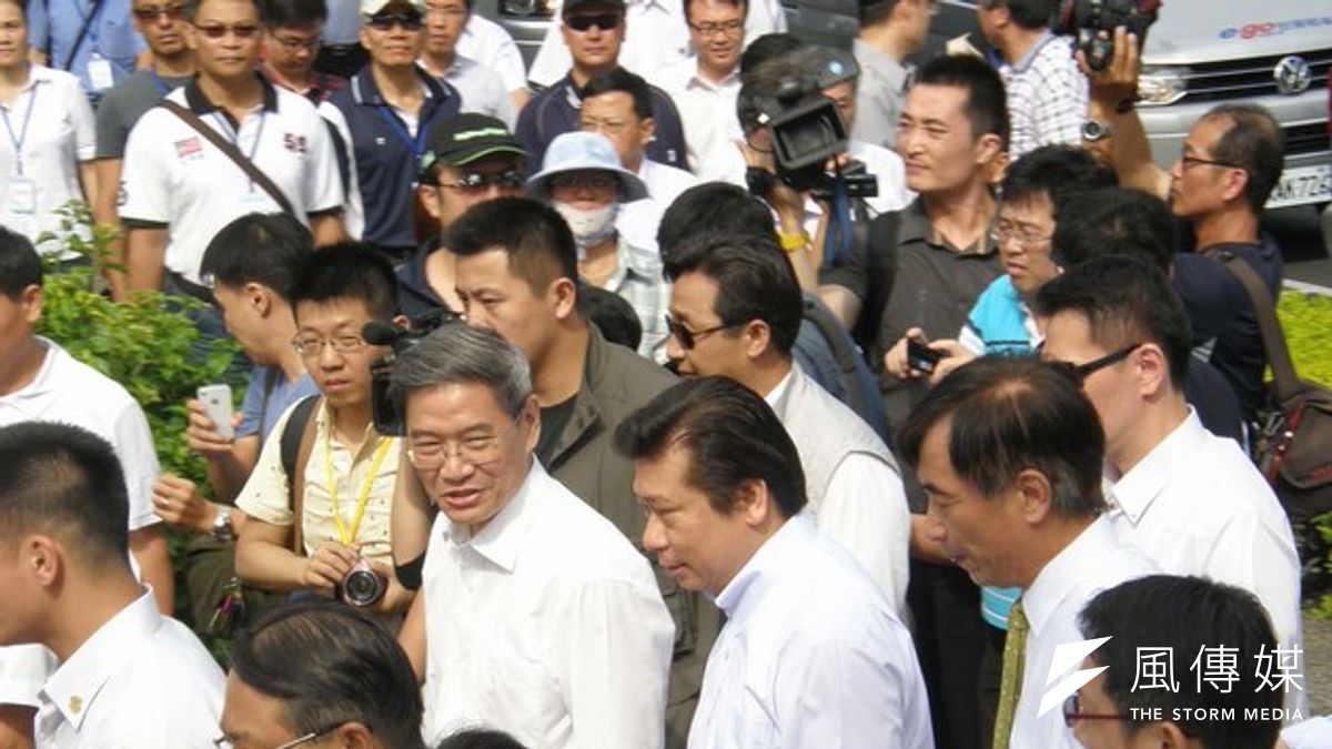 中國台辦主任張志軍來台四天三夜行程,每一個行程都有民眾抗議,讓張志軍聽到台灣各種不同的聲音。(台北市攝影記者聯誼會提供) 中國台辦主任張志軍來台四天三夜行程,每一個行程都有民眾抗議,讓張志軍聽到台灣各種不同的聲音。(台北市攝影記者聯誼會提供)