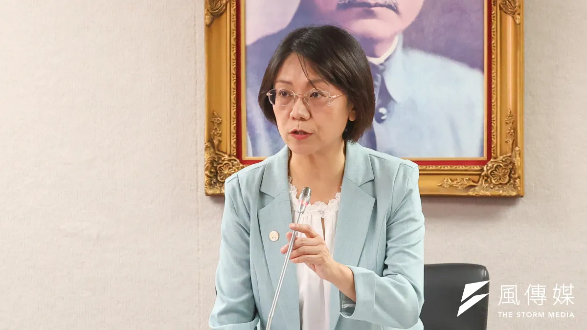 國民黨立委翁曉玲5日主持公務人員年金法案議事,終將藍白背後多數民意,代表對年金須檢討、退休金停砍的主張,順利完成審查。(資料照,顏麟宇攝)