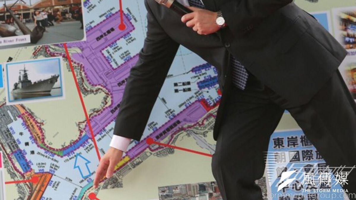 九合一大選倒數,江宜樺對於輔選責任區基隆著力甚深,這已是他本月第4度造訪。前3次是出席國民黨基隆市長候選人謝立功的輔選行程。(吳逸驊攝) 九合一大選倒數,江宜樺對於輔選責任區基隆著力甚深,這已是他本月第4度造訪。前3次是出席國民黨基隆市長候選人謝立功的輔選行程。(吳逸驊攝)