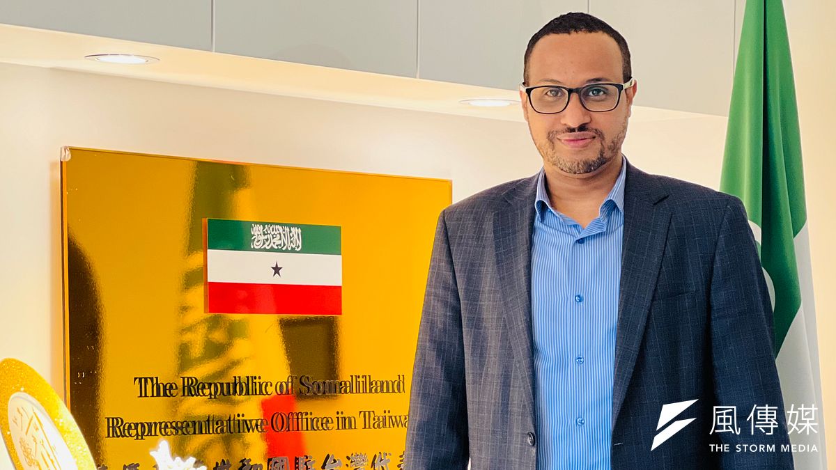 索馬利蘭駐台代表穆姆德接受《風傳媒》專訪。(簡恒宇攝) 索馬利蘭駐台代表穆姆德接受《風傳媒》專訪。(簡恒宇攝)