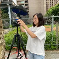 陽明交大、中央研究院與清華大學研究團隊,研發出一款方便攜帶的城市小耳朵(EcoDecibel),不僅能即時掌握環境噪音,也讓描繪完整的地區噪音樣貌成為可能。(陽明交大提供) 陽明交大、中央研究院與清華大學研究團隊,研發出一款方便攜帶的城市小耳朵(EcoDecibel),不僅能即時掌握環境噪音,也讓描繪完整的地區噪音樣貌成為可能。(陽明交大提供)