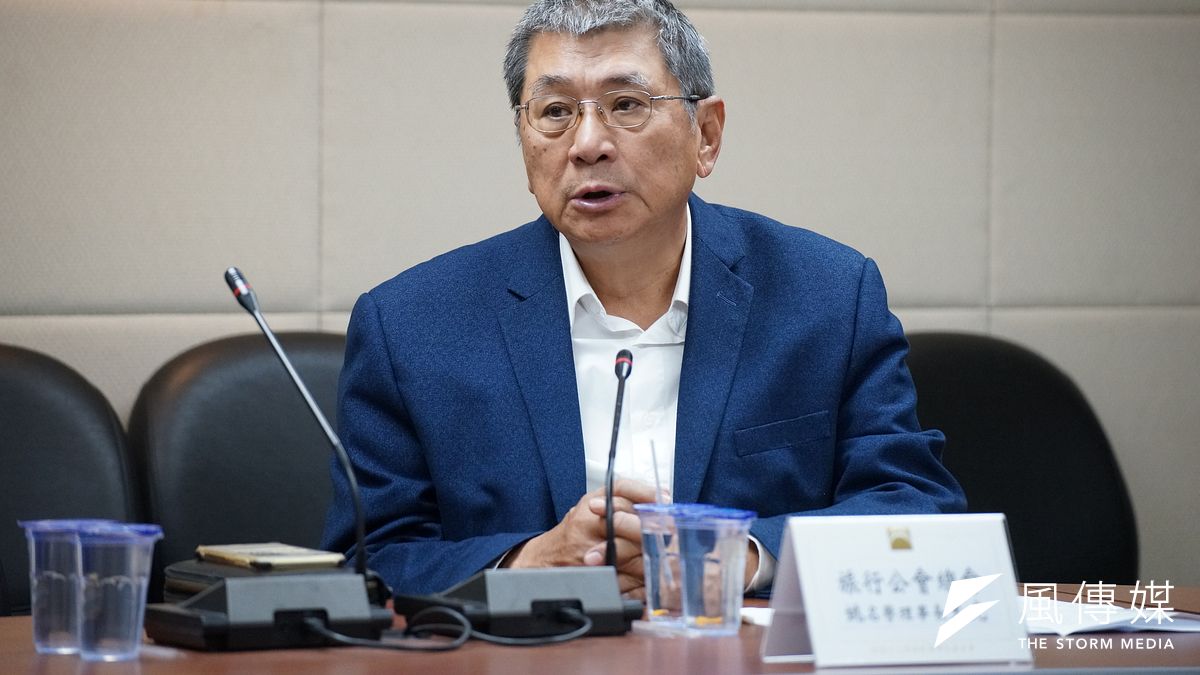 國家政策研究基金會9日舉行「COVID-19 對台灣經濟衝擊」記者會,旅行公會名譽理事長姚大光發言。(盧逸峰攝) 國家政策研究基金會9日舉行「COVID-19 對台灣經濟衝擊」記者會,旅行公會名譽理事長姚大光發言。(盧逸峰攝)