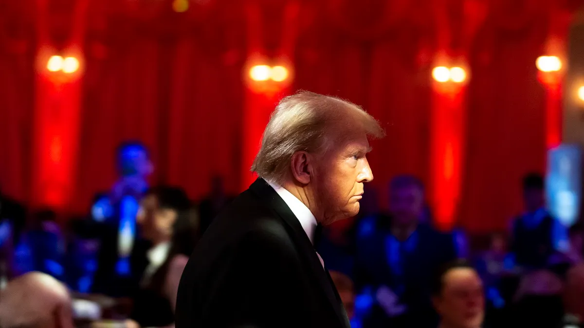 作者認為,關稅提高後,許多進口商品都會把關稅全部或部分反映在價格上,從而轉嫁給消費者。(美聯社) 作者認為,關稅提高後,許多進口商品都會把關稅全部或部分反映在價格上,從而轉嫁給消費者。(美聯社)