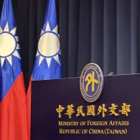 中国政府の指示を受けて頼清徳総統の長男を監視した疑いで、中国系の不動産業者、張婉瑩容疑者がFBIに逮捕された。台湾外交部は、米国を含む民主主義を共有する友好国・パートナーと連携し、情報共有や安全確保の体制を強化すると表明した。(資料写真、鍾秉哲撮影) 中国政府の指示を受けて頼清徳総統の長男を監視した疑いで、中国系の不動産業者、張婉瑩容疑者がFBIに逮捕された。台湾外交部は、米国を含む民主主義を共有する友好国・パートナーと連携し、情報共有や安全確保の体制を強化すると表明した。(資料写真、鍾秉哲撮影)