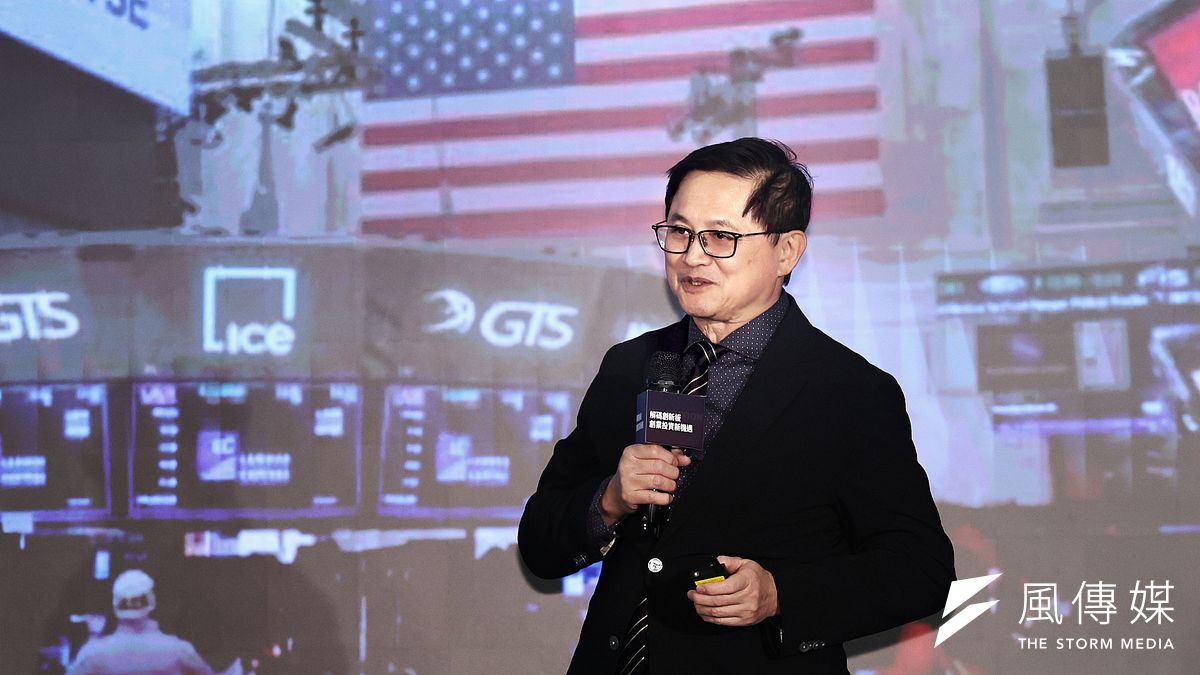 對於近日新台幣急速升值,和碩董事長童子賢表示,台灣產業體質相當不錯,可以經得起這一波考驗,「我目前為止還沒有到太擔心」。(資料照,柯承惠攝) 對於近日新台幣急速升值,和碩董事長童子賢表示,台灣產業體質相當不錯,可以經得起這一波考驗,「我目前為止還沒有到太擔心」。(資料照,柯承惠攝)