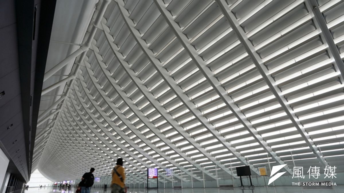 2013年6月完成改善工程的桃園國際機場第一航廈,勇奪2014臺灣建築界奧斯卡獎「臺灣建築獎」首獎。 2013年6月完成改善工程的桃園國際機場第一航廈,勇奪2014臺灣建築界奧斯卡獎「臺灣建築獎」首獎。