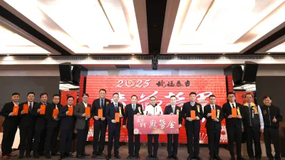 侯友宜於昨(8)日春節勞軍晚會中,代表全體市民向駐守新北的13個國軍單位表達感謝。(圖/新北市民政局提供)