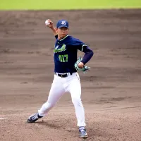 ヤクルトの翔聖投手は、5回を2安打無失点に抑える好投。プロ入り後初めて5回を投げ切り、今季3勝目を挙げた。(写真/丁勤紜撮影) ヤクルトの翔聖投手は、5回を2安打無失点に抑える好投。プロ入り後初めて5回を投げ切り、今季3勝目を挙げた。(写真/丁勤紜撮影)