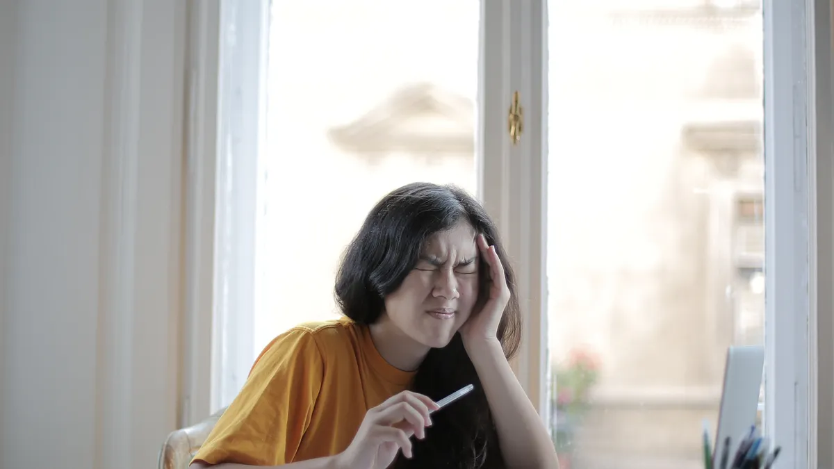 冬天的低溫常會使人出現頭暈目眩等症狀,而最常見的就是「風寒型」和「寒濕型」眩暈。(圖/取自Pexels) 冬天的低溫常會使人出現頭暈目眩等症狀,而最常見的就是「風寒型」和「寒濕型」眩暈。(圖/取自Pexels)