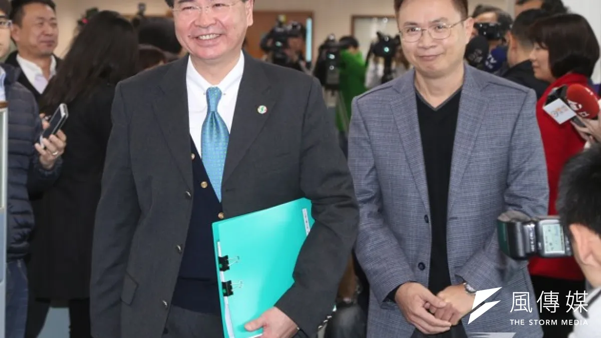 前外交部長黃志芳(右)日前加入民進黨、擔任國際事務部主任,外界認為對民進黨與美國關係大大加分,民進黨主席蔡英文今(26)日證實,將來應會有訪美計畫。