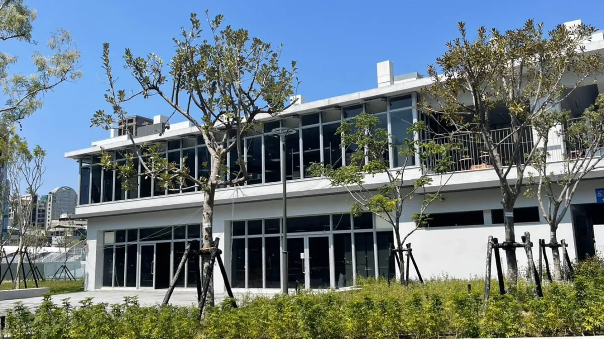 新北市政府交通局率團餐訪台中第二市場停車場。(圖/台中市政府)