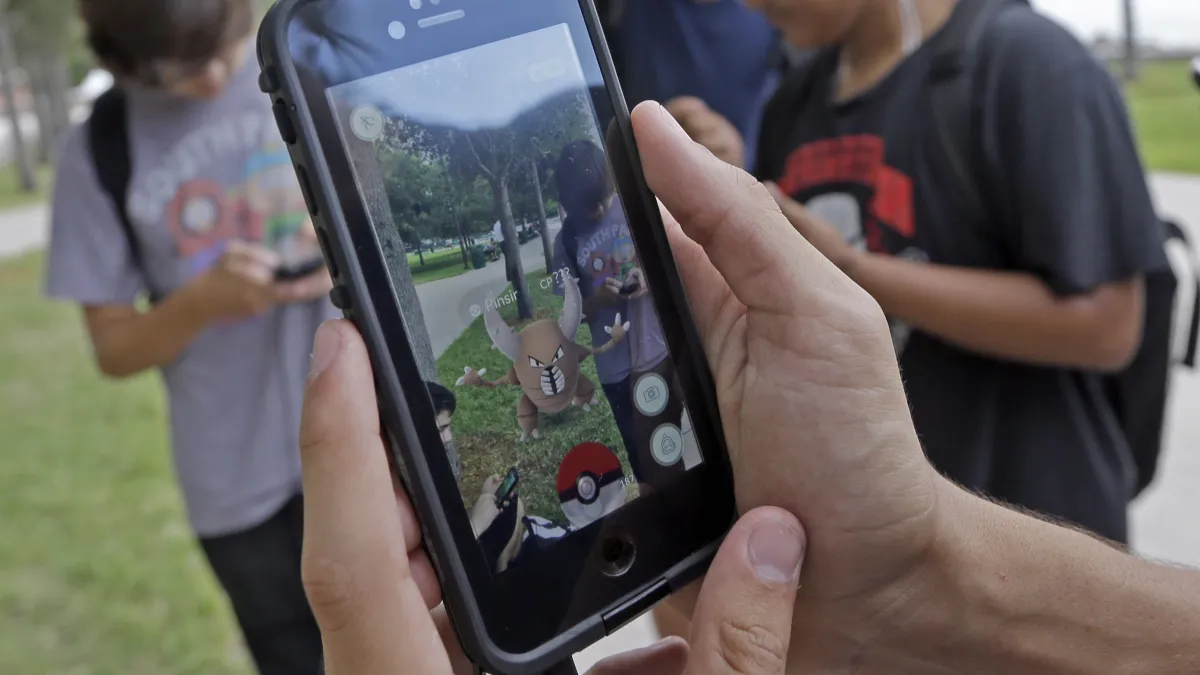 日本任天堂手機遊戲「精靈寶可夢GO」(Pokémon GO)風靡全球(美聯社)