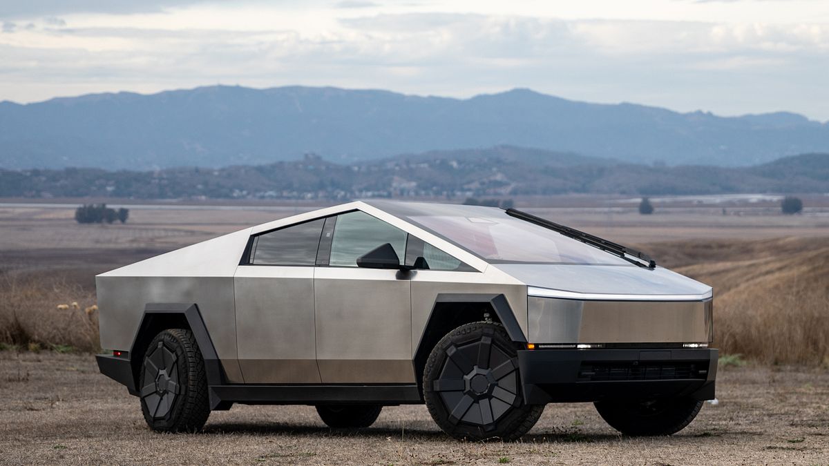 日前有位 Tesla Cybertruck 的車主表示,他僅行駛約一萬公里,輪胎就瀕臨更換,比起燃油車少了許多。(圖片來源/ Tesla) 日前有位 Tesla Cybertruck 的車主表示,他僅行駛約一萬公里,輪胎就瀕臨更換,比起燃油車少了許多。(圖片來源/ Tesla)