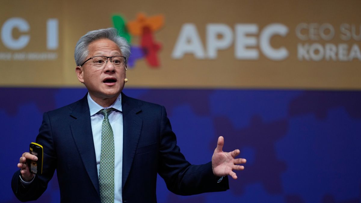 輝達CEO 黃仁勳:中國的電幾乎是免費的,將贏得AI競賽