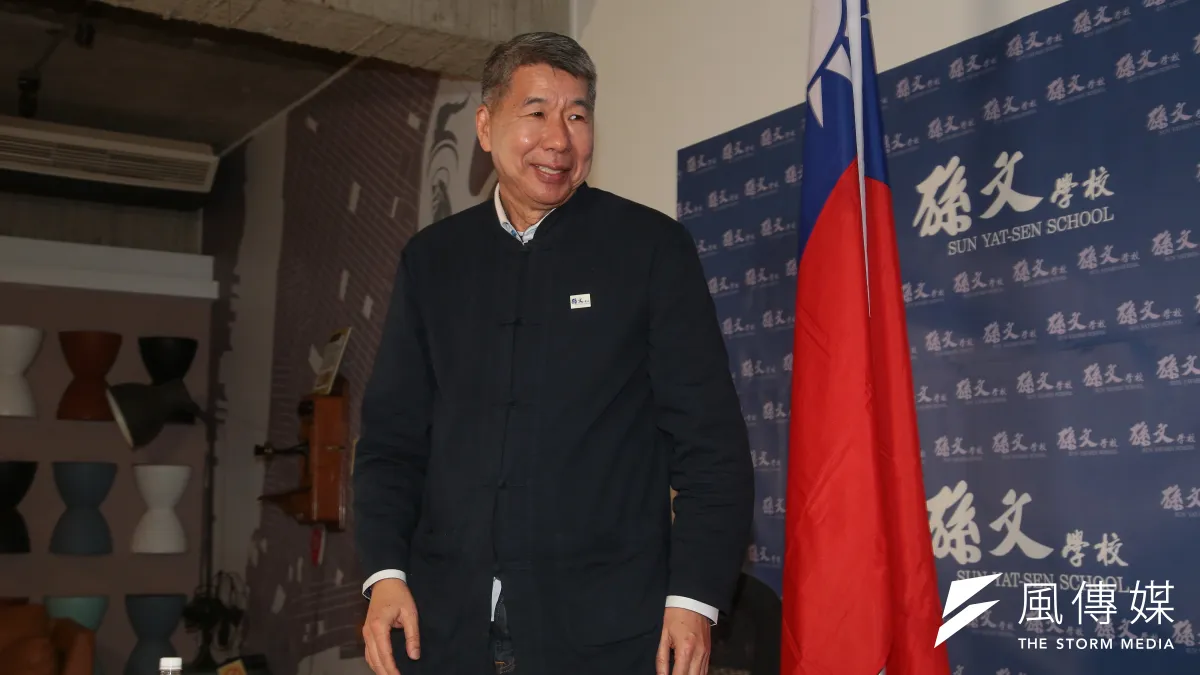 張亞中再次挑戰國民黨主席,憑藉的是高知識聲望與強烈統派理念,卻缺乏實際政治歷練與基層人脈。(資料照,顏麟宇攝)