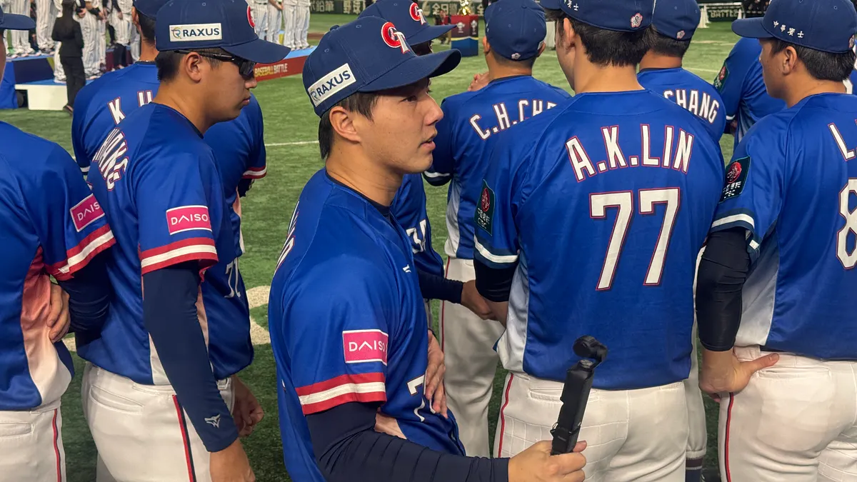 統一ライオンズの林安可(77番)が海外挑戦を表明し、ポスティングの結果、埼玉西武ライオンズが独占交渉権を獲得した。(写真:黃信維) 統一ライオンズの林安可(77番)が海外挑戦を表明し、ポスティングの結果、埼玉西武ライオンズが独占交渉権を獲得した。(写真:黃信維)