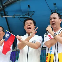 国民党新北市第11選挙区立法委員羅明才氏(中央)のリコール結果が発表された。(写真/顏麟宇撮影) 国民党新北市第11選挙区立法委員羅明才氏(中央)のリコール結果が発表された。(写真/顏麟宇撮影)