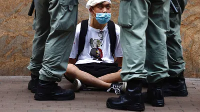 「港版國安法」與《國歌條例》爭議最近讓香港的反中國抗爭再起。(美聯社)