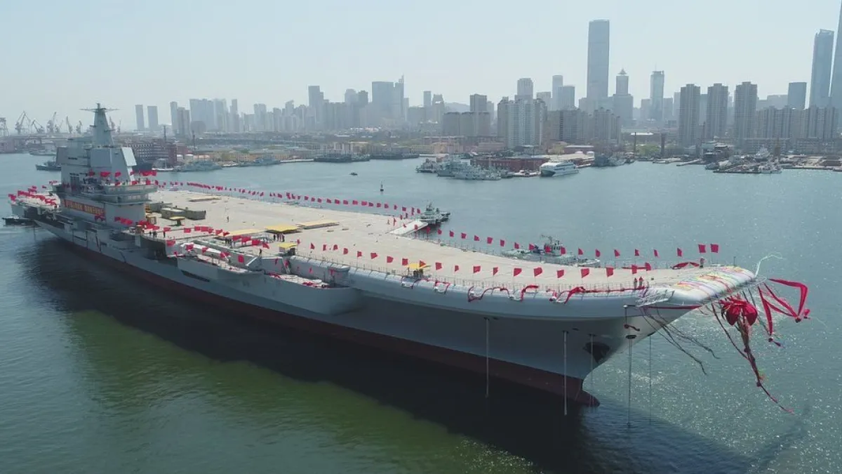 中國第一艘國產航母,也是中國第二艘航空母艦(取自網路)