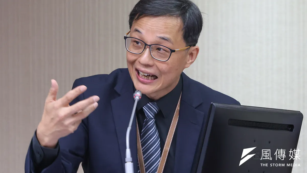 食藥署長姜至剛過去曾以毒物學醫師的立場明確表示:「即使只是一根綠薯條,也不建議把一根綠薯條吃進肚!」(資料照,顏麟宇攝)