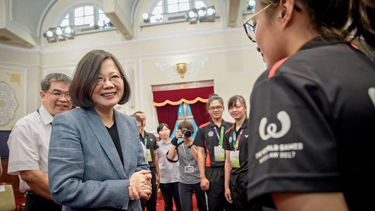 蔡英文政府力推「新南向政策」受到區域各國歡迎,但最大阻力在於中國對台灣加大打壓力度,台灣政府如何協助台商在惡劣的環境下站穩?(資料照,取自蔡英文 Tsai Ing-wen臉書粉絲專頁) 蔡英文政府力推「新南向政策」受到區域各國歡迎,但最大阻力在於中國對台灣加大打壓力度,台灣政府如何協助台商在惡劣的環境下站穩?(資料照,取自蔡英文 Tsai Ing-wen臉書粉絲專頁)