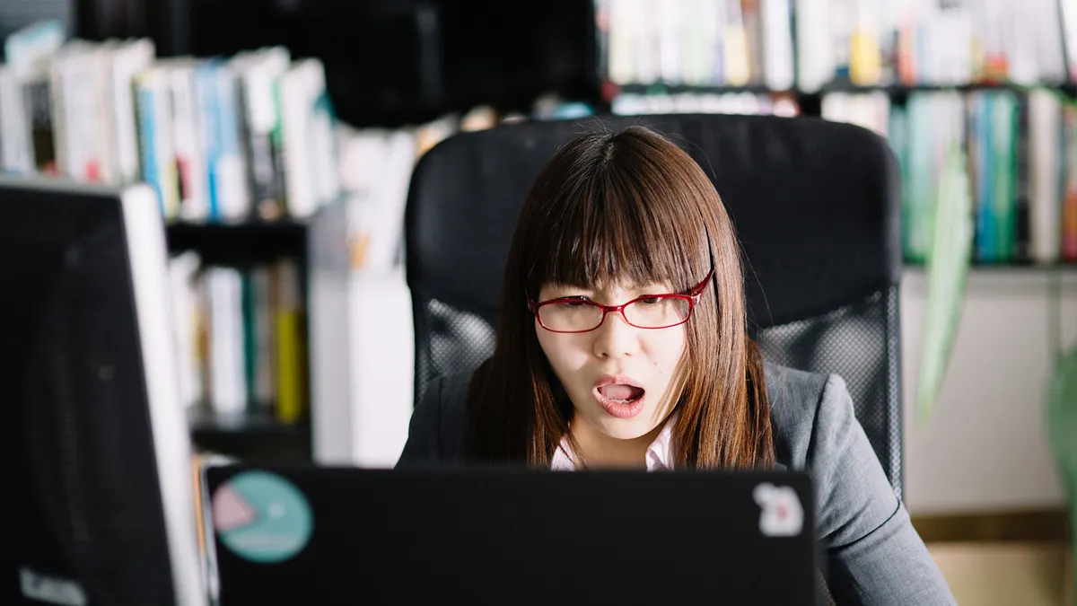 當客戶分享私人的負面話題時,到底該如何回應呢?(示意圖/pakutaso) 當客戶分享私人的負面話題時,到底該如何回應呢?(示意圖/pakutaso)