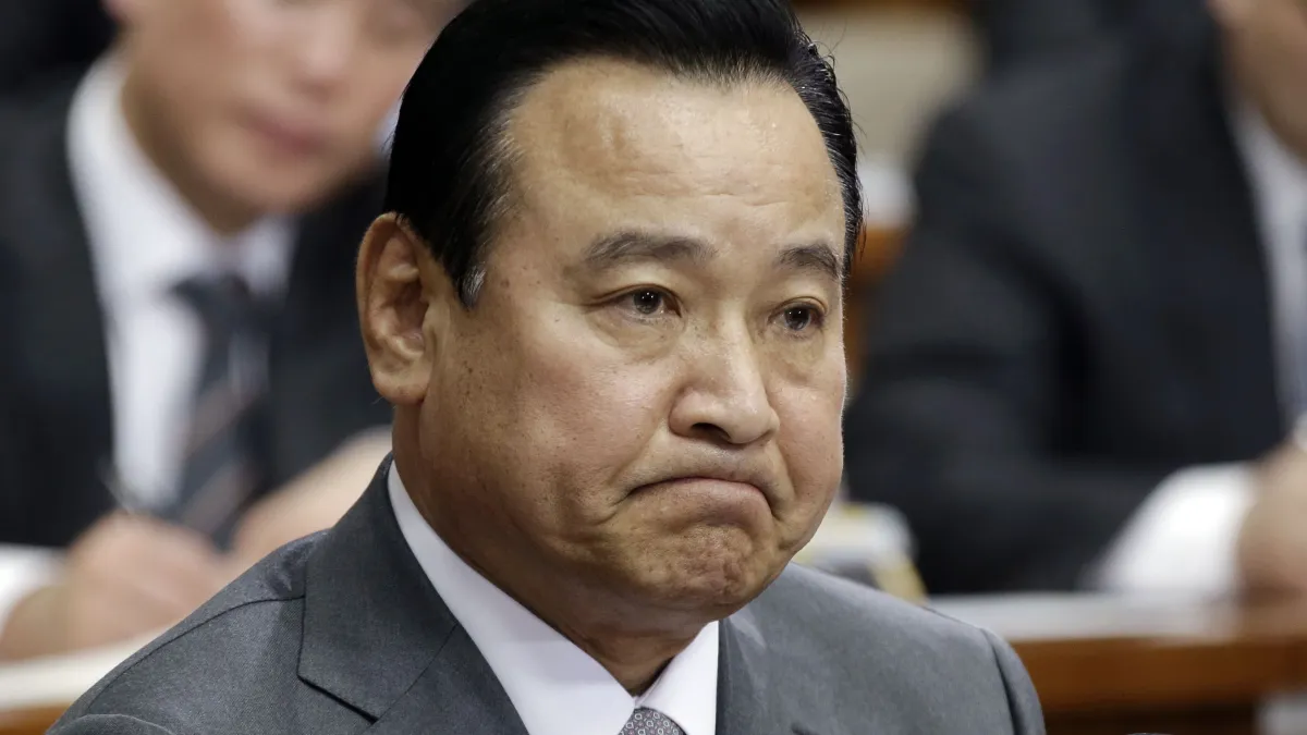 南韓總理李完九涉嫌收受賄款,20日正式請辭。(美聯社)