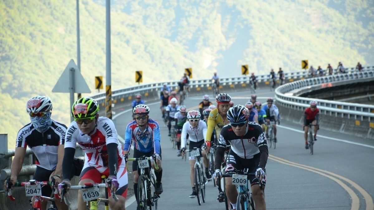 探索新中橫自行車活動 2545名英雄挑戰極限 探索新中橫自行車活動 2545名英雄挑戰極限