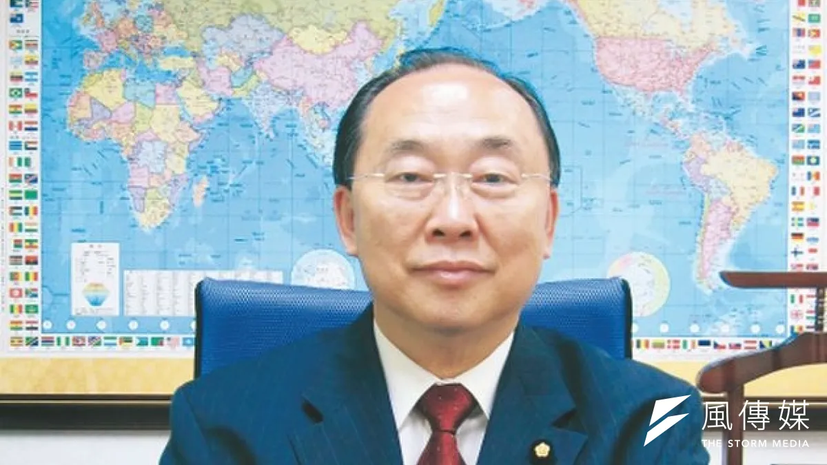 國民黨詹凱臣詢問美議員對學生佔領立法院的看法,美議員建議:多聽民意,經濟不能只靠一個國家。(取自網路)