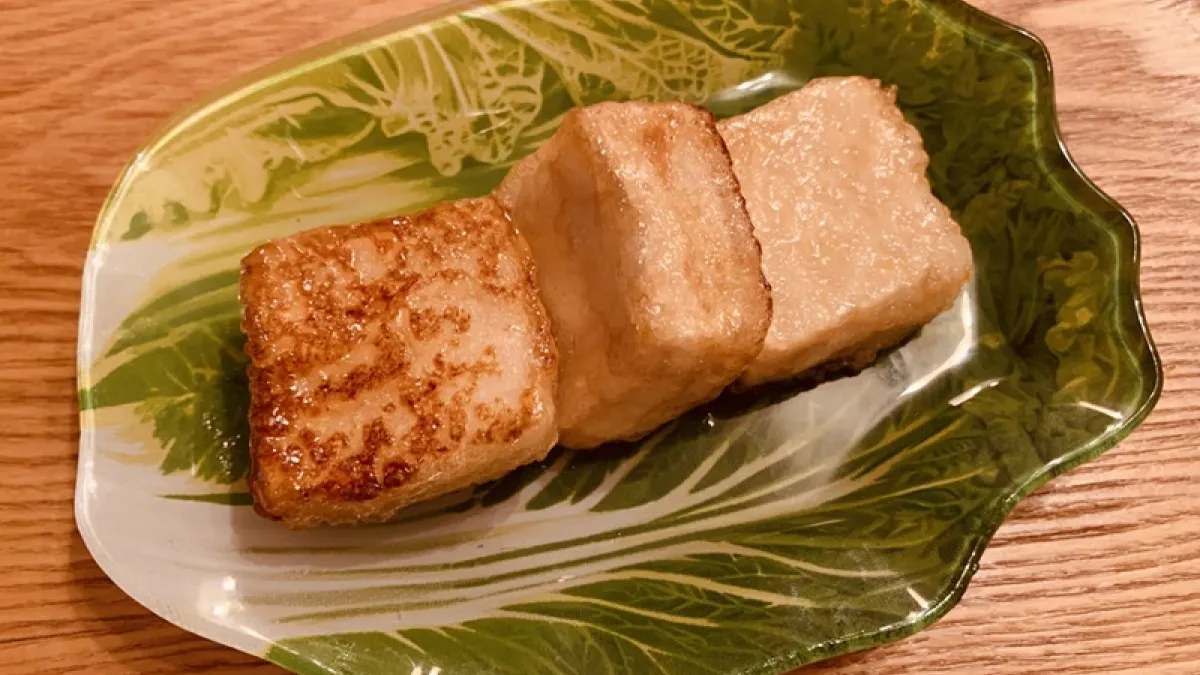 許多人會在煎豆腐時,遇到黏鍋、破皮的狀況,就有料理達人分享技巧,輕鬆就能端出賣相絕佳的好菜。(示意圖/取自photoAC)