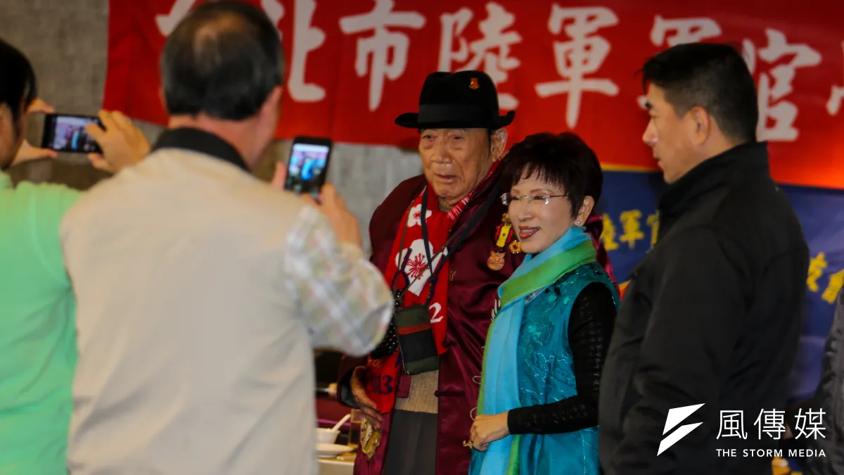 國民黨要找到新的支持者認同,才有重生的機會。(圖為國民黨主席候選人洪秀柱出席台北市陸軍官校校友會團拜/陳明仁攝)
