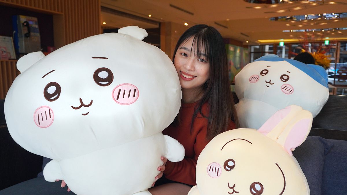 福容高雄店大廳沙發區也有超大尺寸玩偶,要萌翻旅客們的目光。(圖/高雄福容飯店提供) 福容高雄店大廳沙發區也有超大尺寸玩偶,要萌翻旅客們的目光。(圖/高雄福容飯店提供)