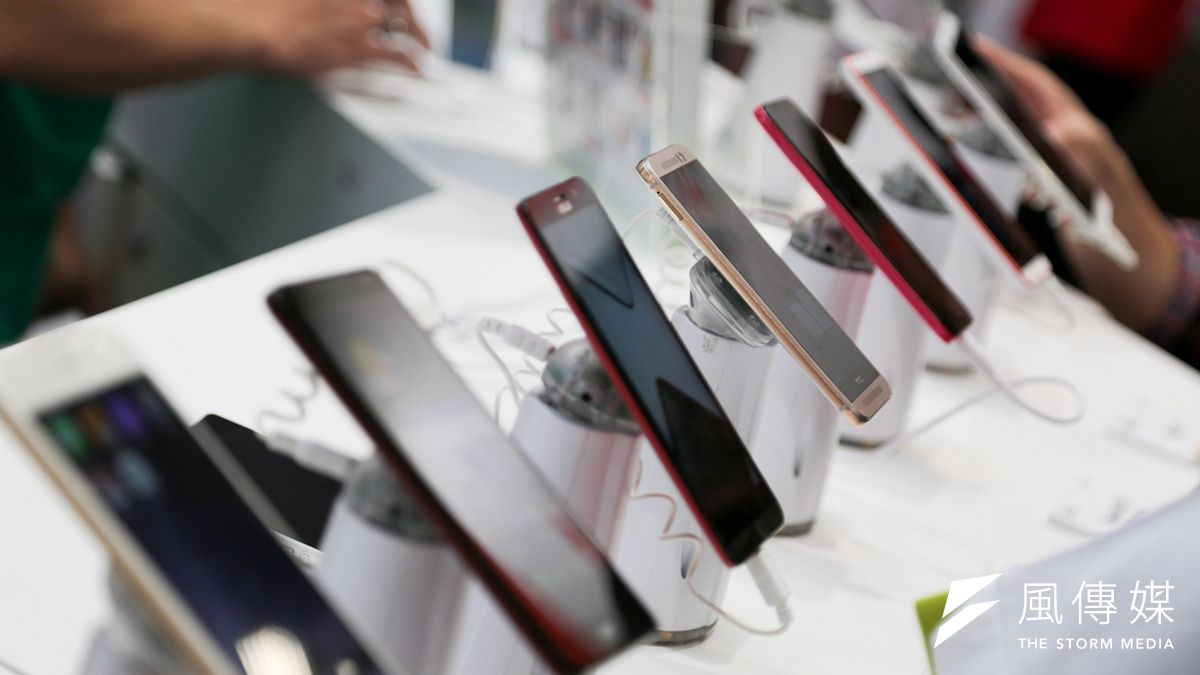 移動裝置當道,PC固然衰退,但平板也受到大螢幕手機影響,動能漸趨遲緩,今年預估衰退3.8%。(余志偉攝) 移動裝置當道,PC固然衰退,但平板也受到大螢幕手機影響,動能漸趨遲緩,今年預估衰退3.8%。(余志偉攝)