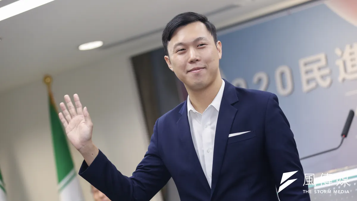 20190904-民進黨發言人李問出戰馬祖人李問投入參選後,今(6)日也在臉書開直播,宣示要「徒步環島」,深入的了解馬祖。(簡必丞攝)